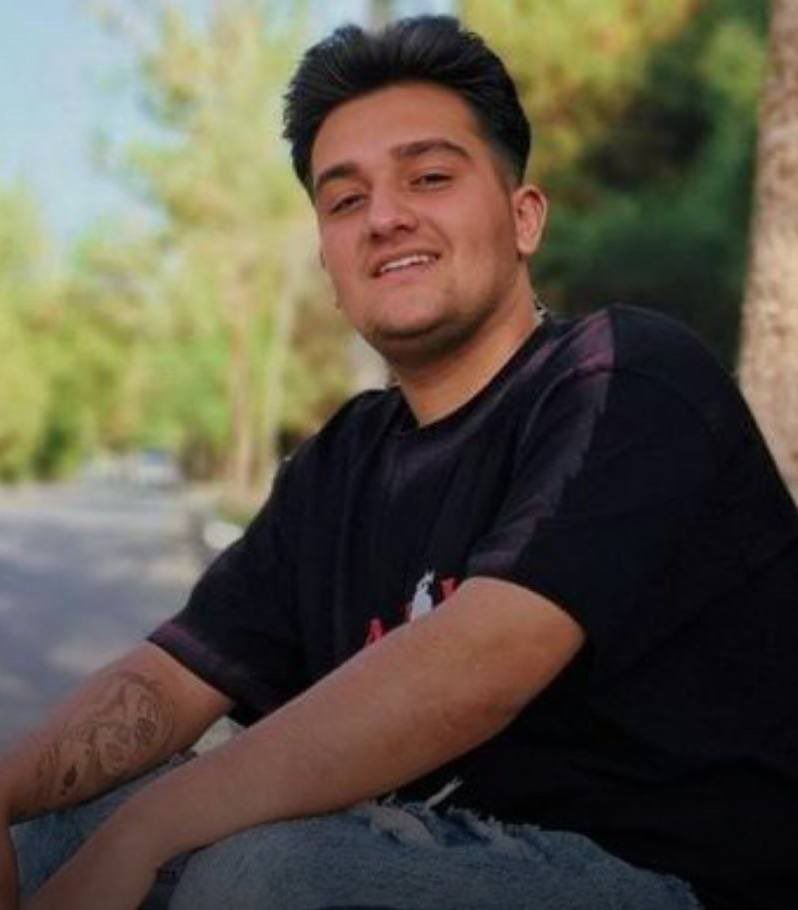 19-year-old Erfan Esfandiari executed as Iran cracks down on Alikhani Square protests — related image 1 19-year-old Erfan Esfandiari executed as Iran cracks down on Alikhani Square protests — related image 1