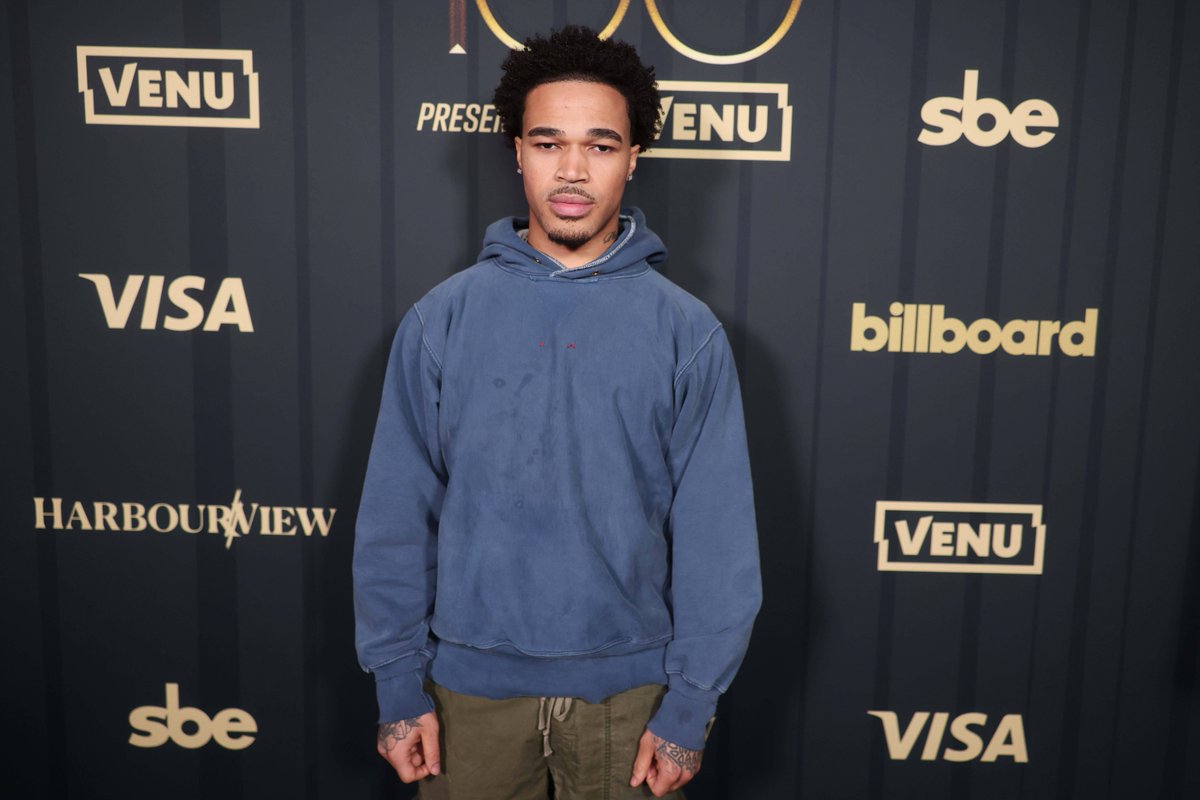 PlaqueBoyMax breaks down in tears at Streamer University over sexuality questions — related image 1 PlaqueBoyMax breaks down in tears at Streamer University over sexuality questions — related image 1